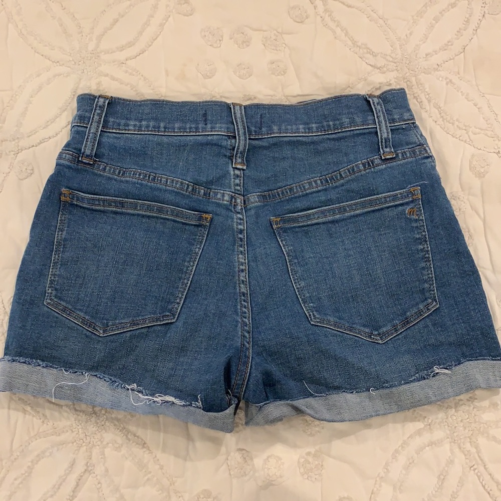 High-waisted Madewell Denim Shorts - Picture 3 of 3